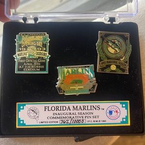 COLLECTORS FLORIDA MARLINS INAUGURAL SEASON PIN SET